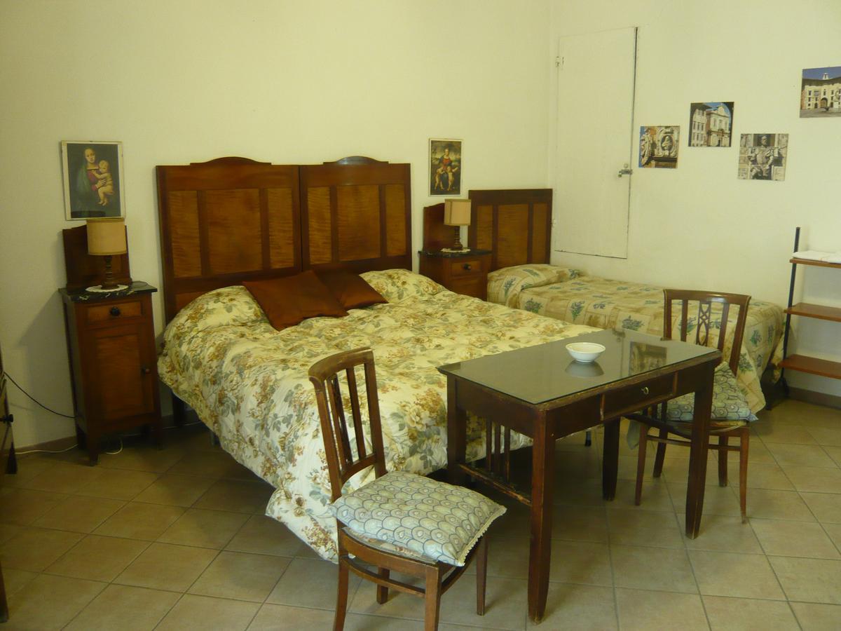 Vierbettzimmer mit privatem externen Bad
